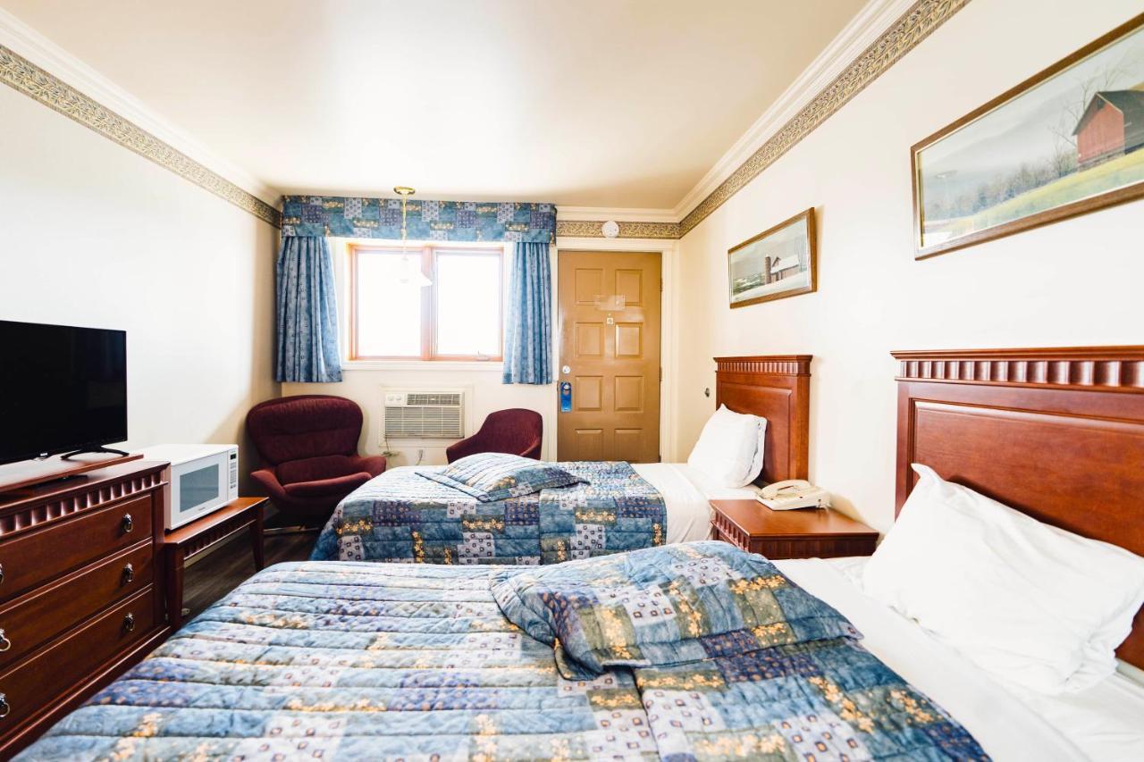 Auberge Harris Saint-Jean-sur-Richelieu Buitenkant foto
