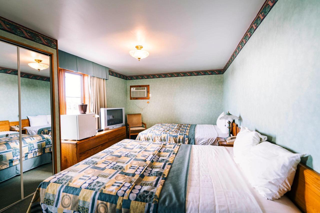 Auberge Harris Saint-Jean-sur-Richelieu Buitenkant foto