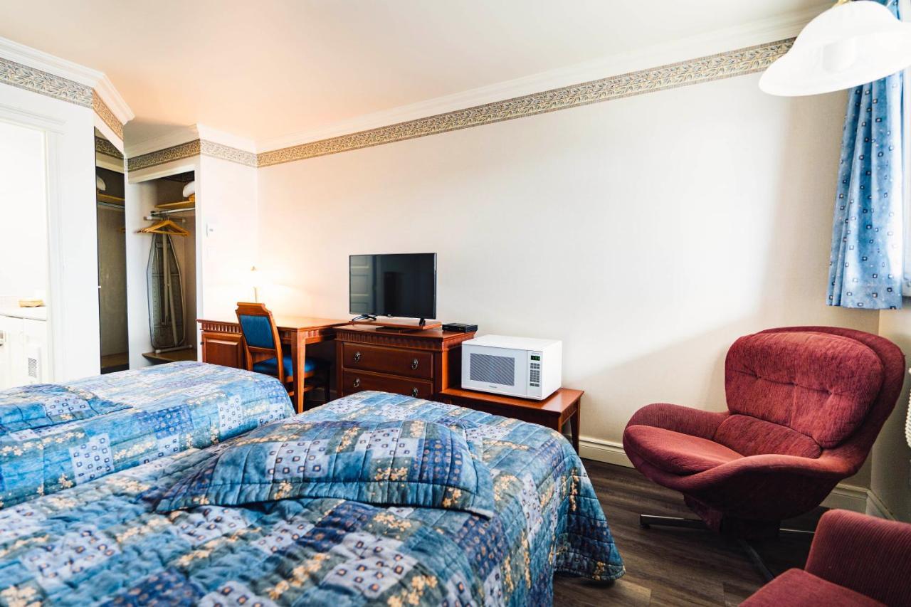 Auberge Harris Saint-Jean-sur-Richelieu Buitenkant foto