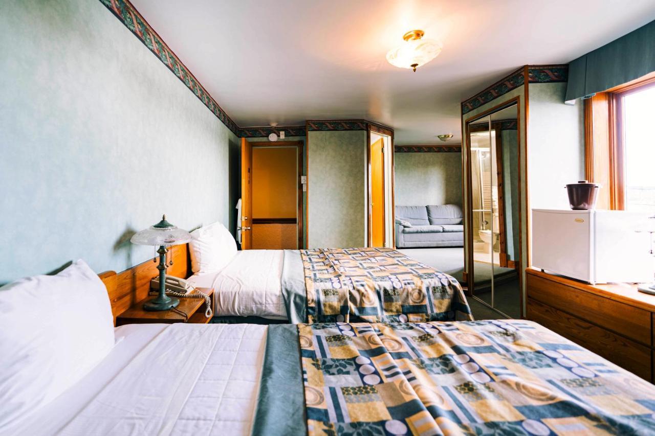 Auberge Harris Saint-Jean-sur-Richelieu Buitenkant foto