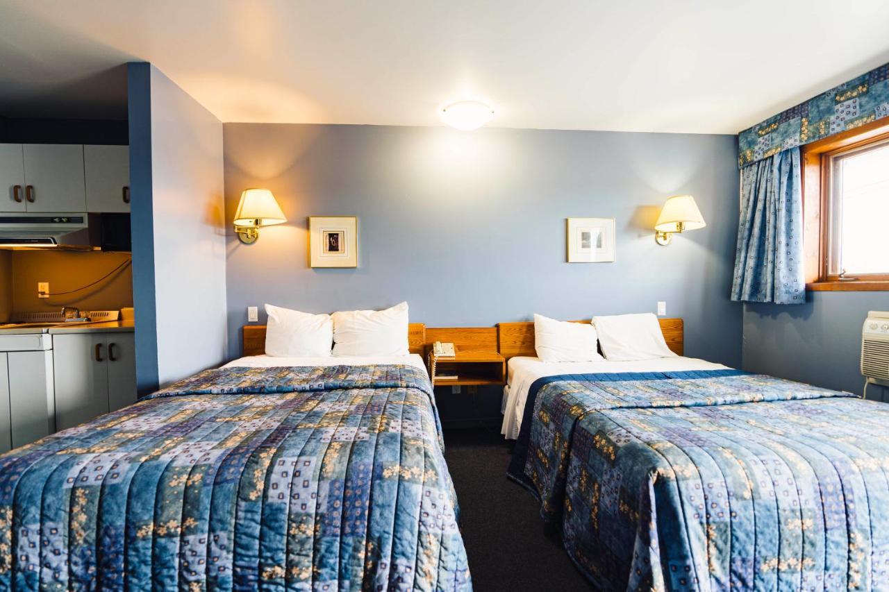 Auberge Harris Saint-Jean-sur-Richelieu Buitenkant foto
