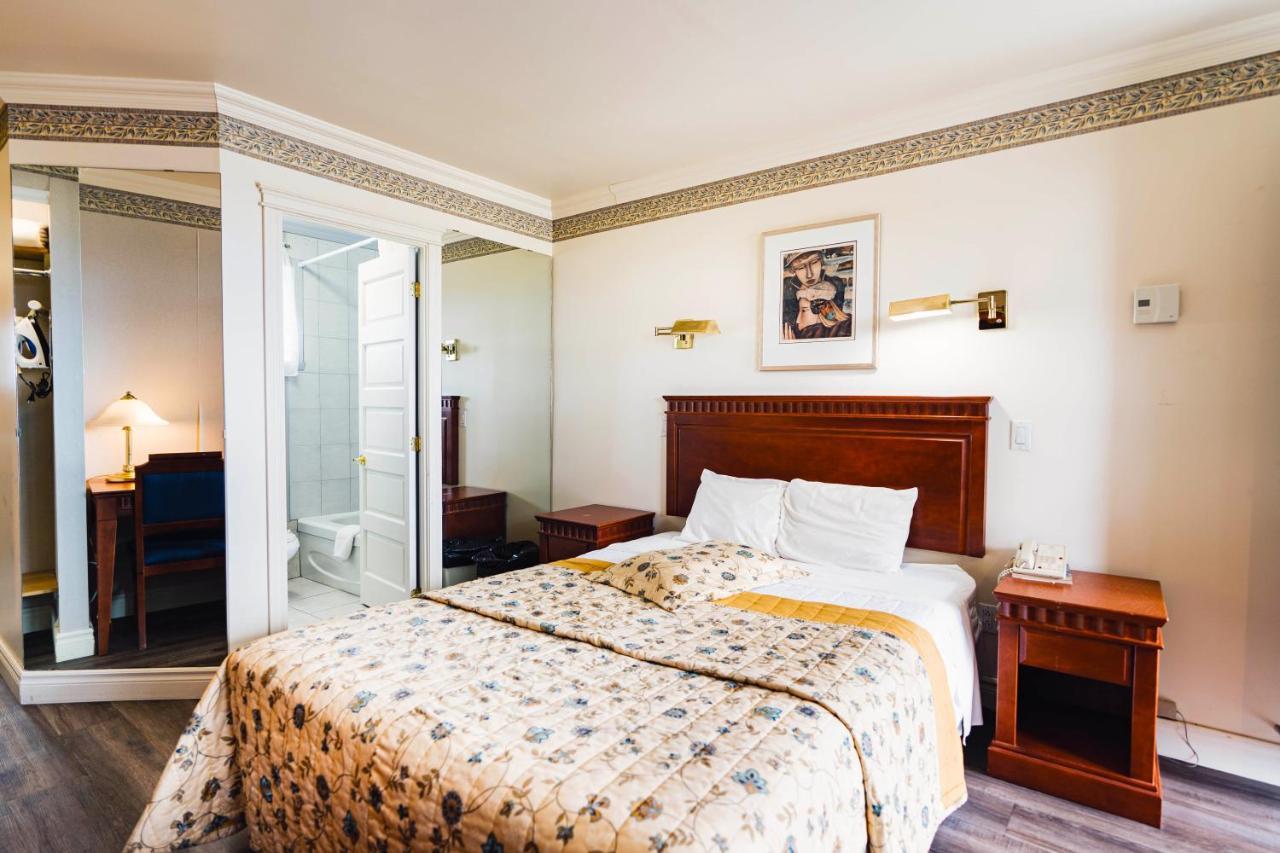 Auberge Harris Saint-Jean-sur-Richelieu Buitenkant foto