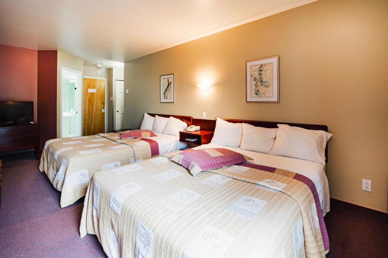 Auberge Harris Saint-Jean-sur-Richelieu Buitenkant foto