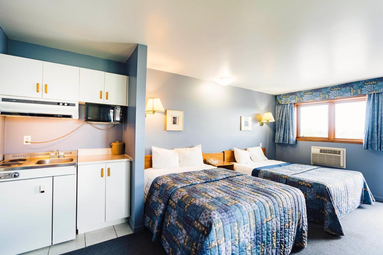 Auberge Harris Saint-Jean-sur-Richelieu Buitenkant foto