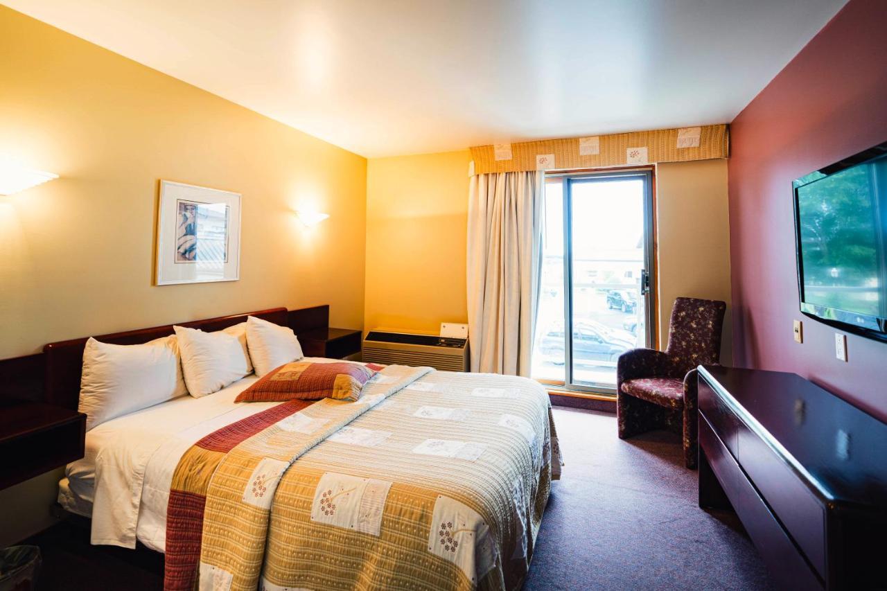 Auberge Harris Saint-Jean-sur-Richelieu Buitenkant foto