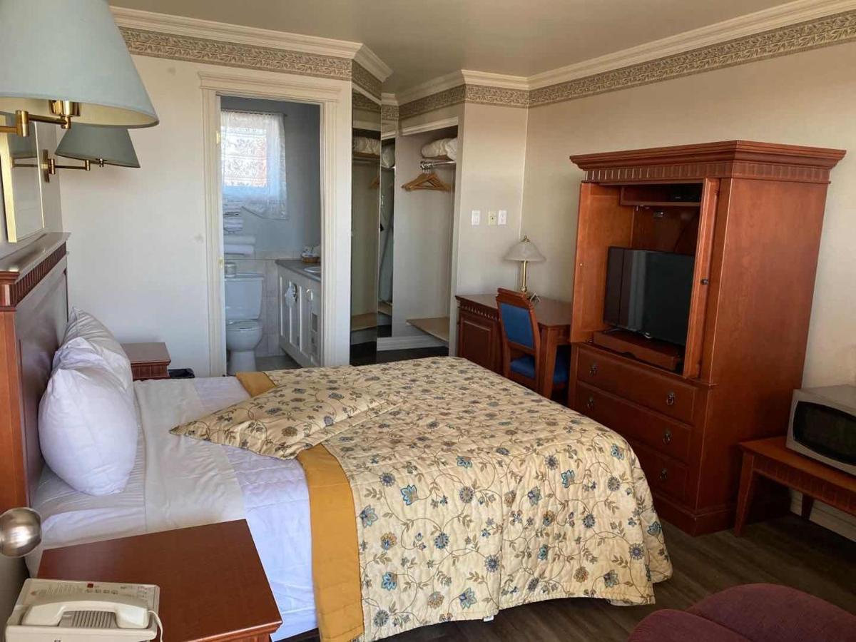 Auberge Harris Saint-Jean-sur-Richelieu Buitenkant foto