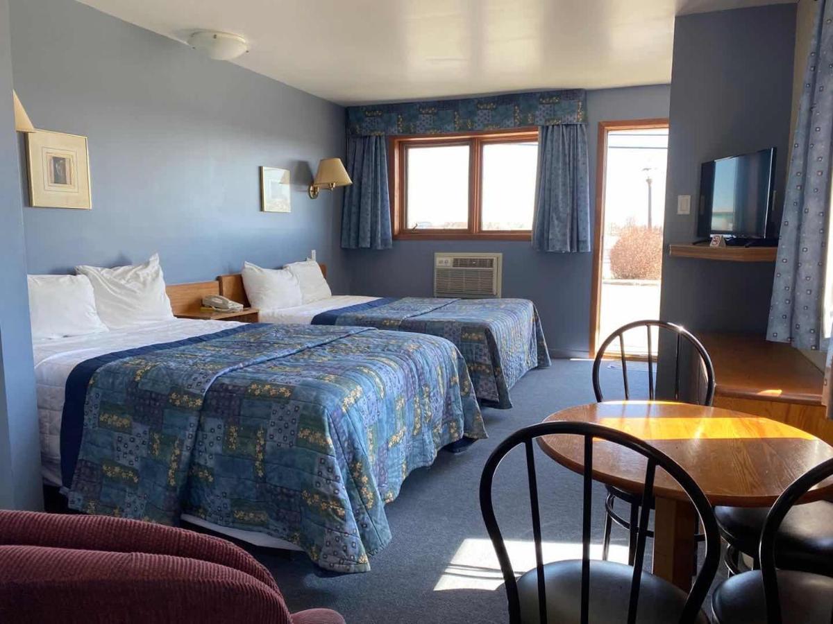 Auberge Harris Saint-Jean-sur-Richelieu Buitenkant foto